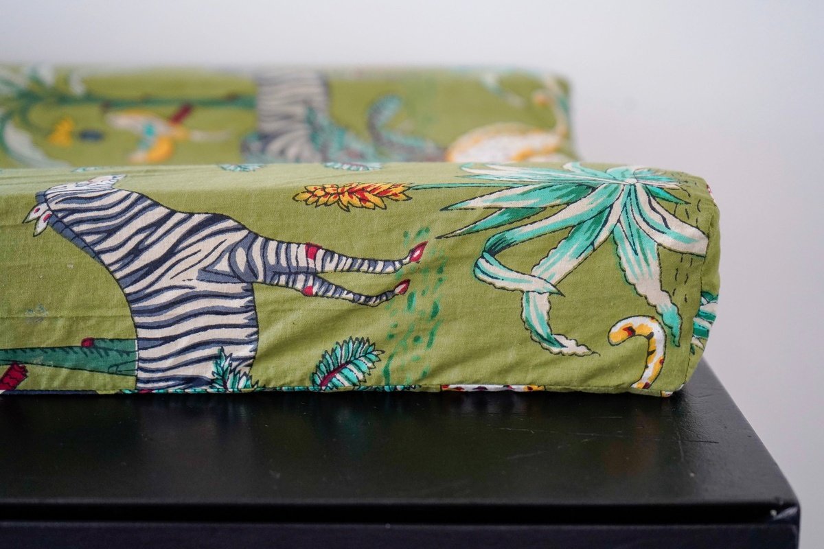 Changing mat cover- Green jungle Babalu boutique