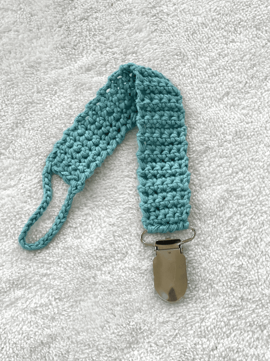 Crochet pacifier clip - Sky blue simplicity Babalu boutique