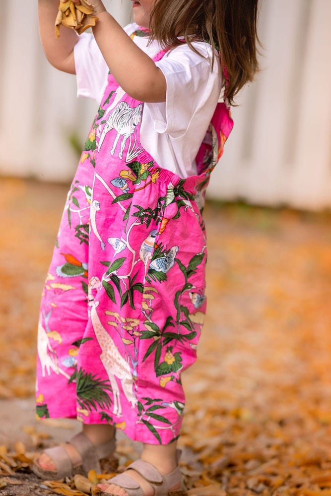 Dungaree- Pink giraffe Babalu boutique