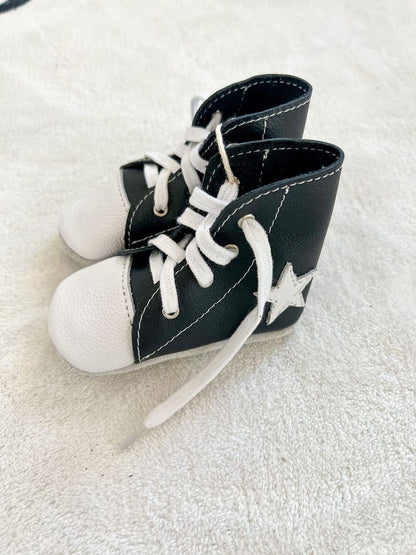 Leather baby shoes : All- stars (Black and white)